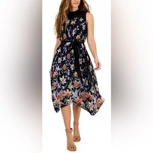 Nwot‎ Tahari Size 2P Floral-Print Pleated Midi Dress